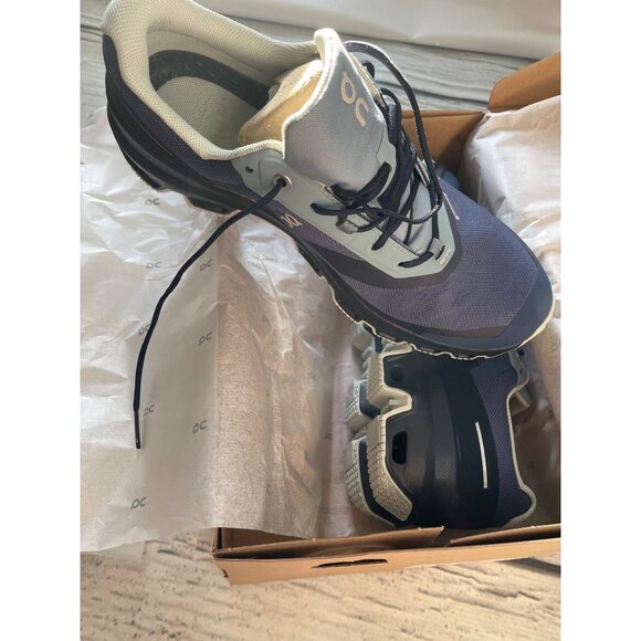 NWT ON Cloudventure Waterproof shoes - Picture 3 of 5